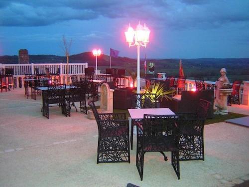 Logis Restaurant Les Balcons De L'esperance Hotel